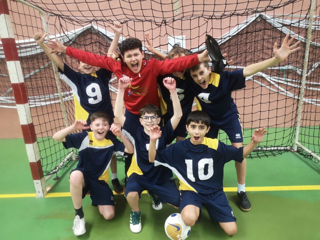 Des collégiens qualifiés pour le tournoi départemental de futsal à Vannes