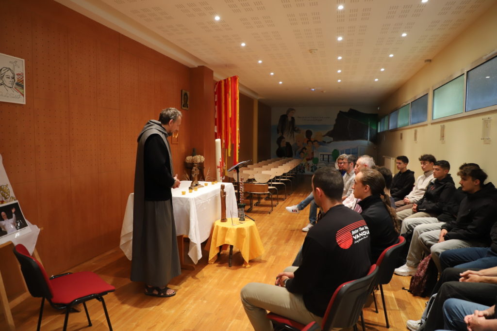 Pèlerinage de lycéens de St Jo pour le Jubilé des 400 Ans de Sainte Anne 2025 2