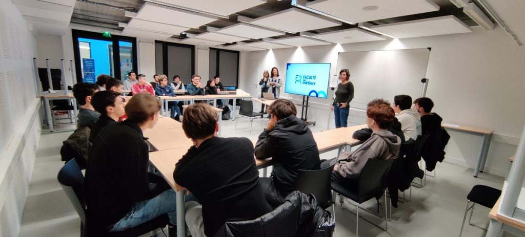 Visite au centre de formation de la CCI de Lorient : des perspectives pour les étudiants du BTS CIEL 2025 2