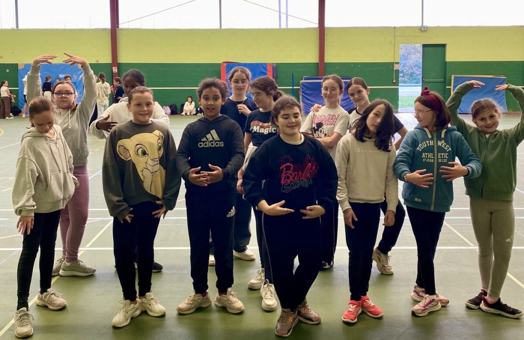 Retour d'expérience de deux collégiennes de l'AS Danse : "Super, trop bien, excellent, génial" 2025 2