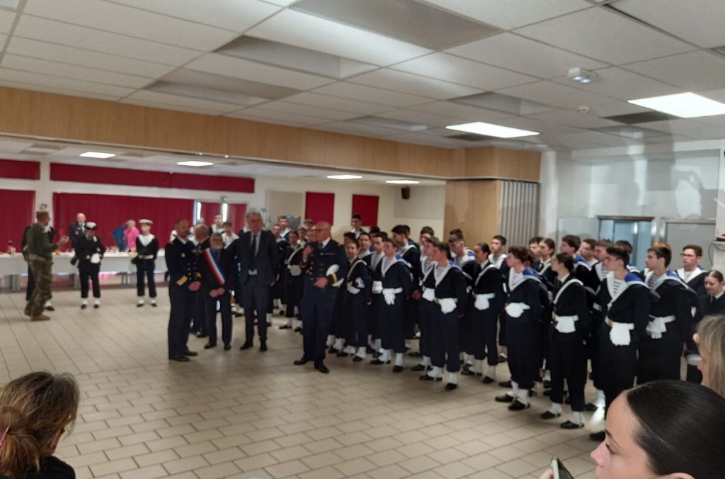 Des élèves de St Jo présents à la cérémonie de la Préparation Militaire Marine de Lorient 2025 1