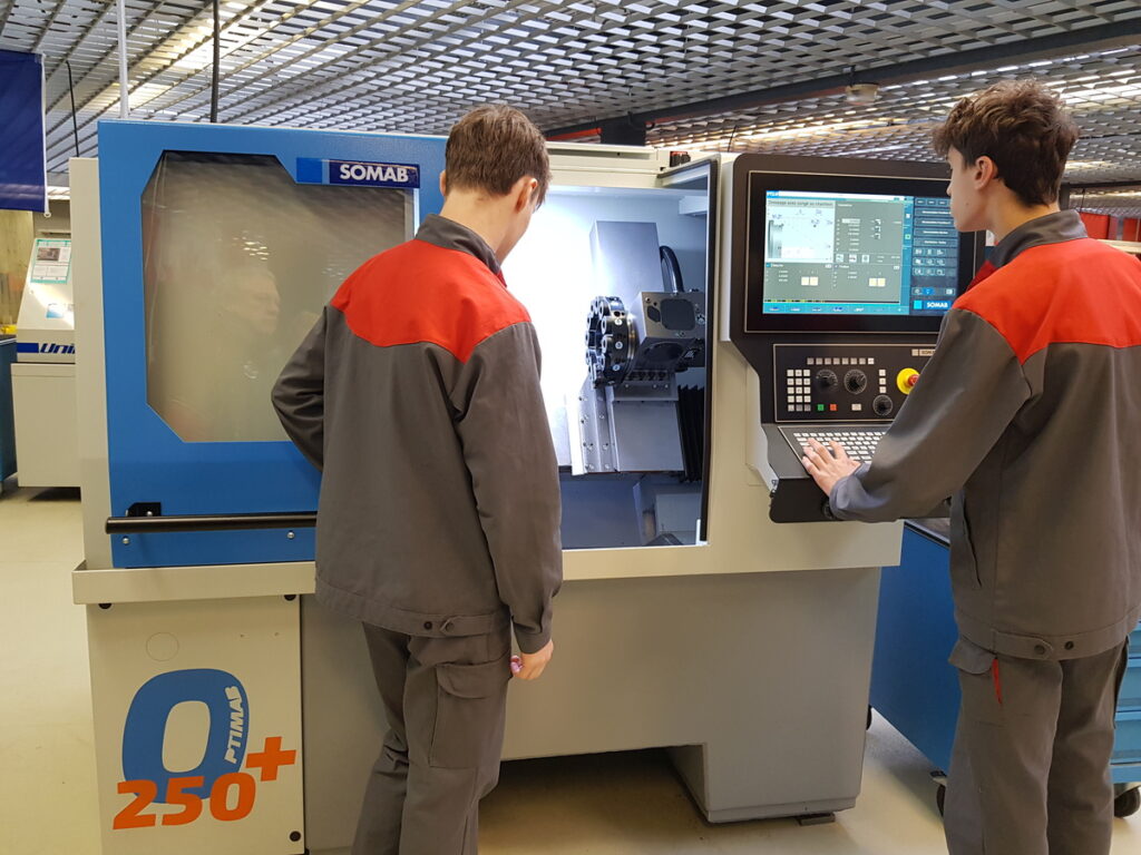 un tour CNC de dernière génération pour la filière TRPM 3
