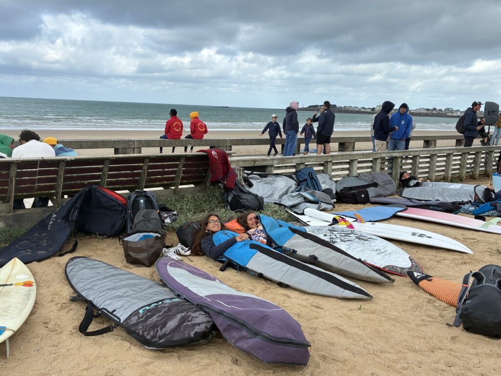 Des élèves vice-champions de France de surf 2026 2